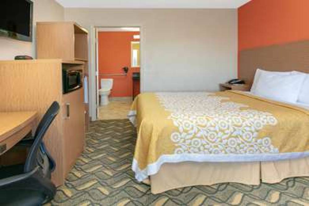 DAYS INN & SUITES BY WYNDHAM A 6