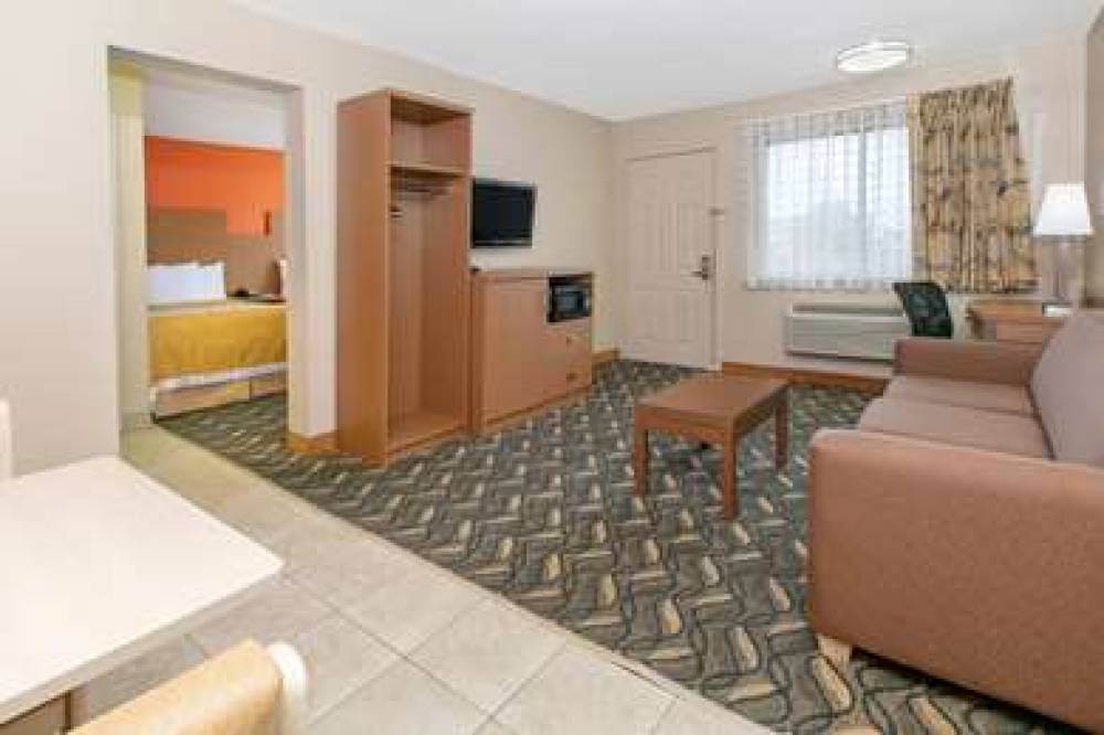 DAYS INN & SUITES BY WYNDHAM A 10