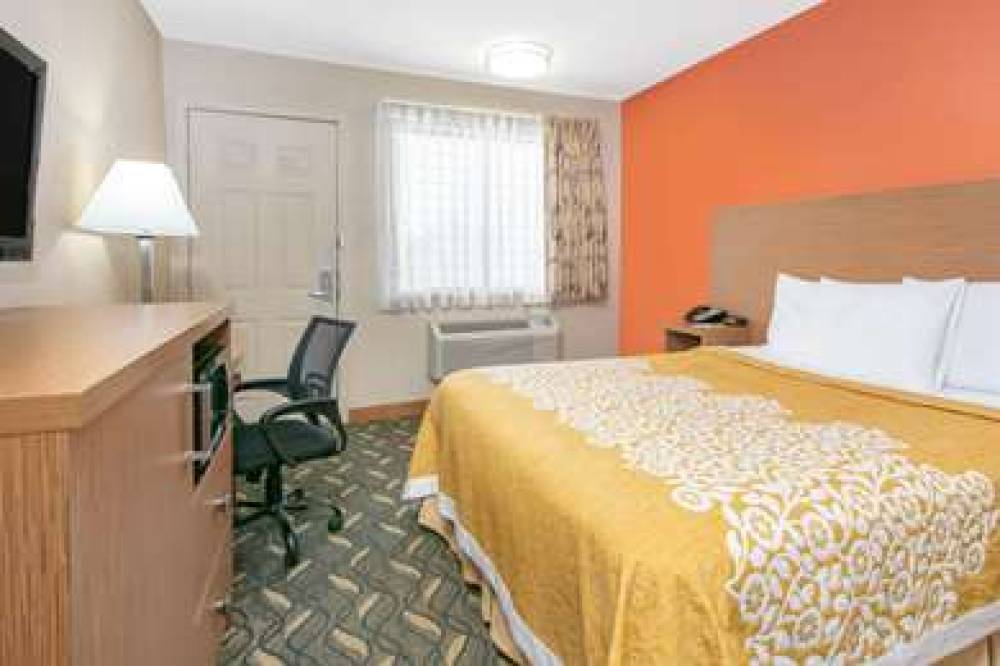 DAYS INN & SUITES BY WYNDHAM A 8