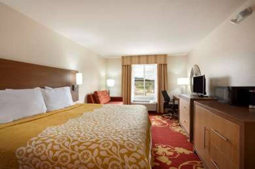 DAYS INN & SUITES BY WYNDHAM, CALDW 7