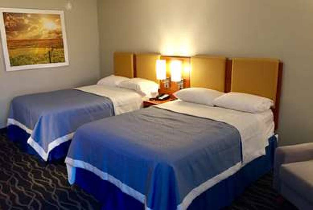 DAYS INN & SUITES BY WYNDHAM CINCIN 5