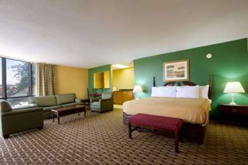 RED ROOF INN SUITES DUNCAN 10