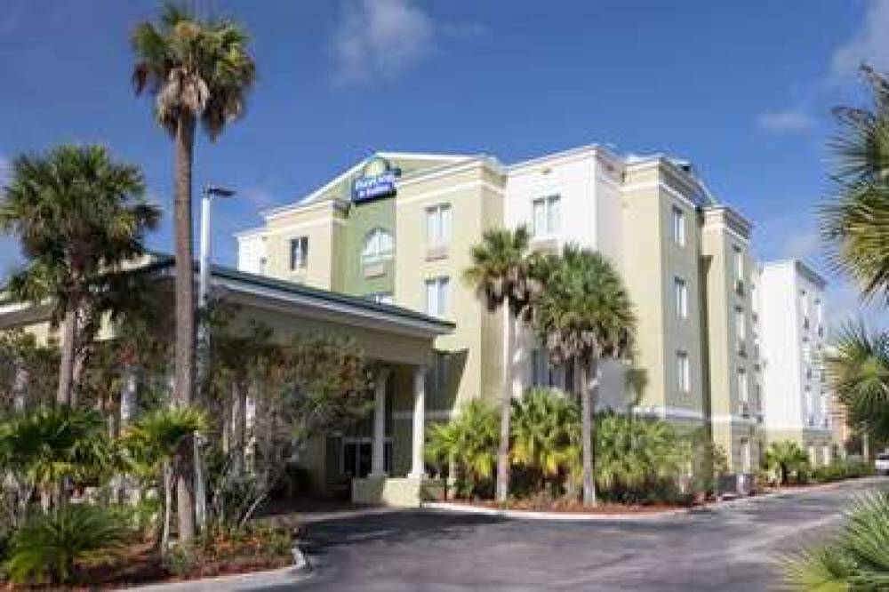 Days Inn & Suites By Wyndham Fort P