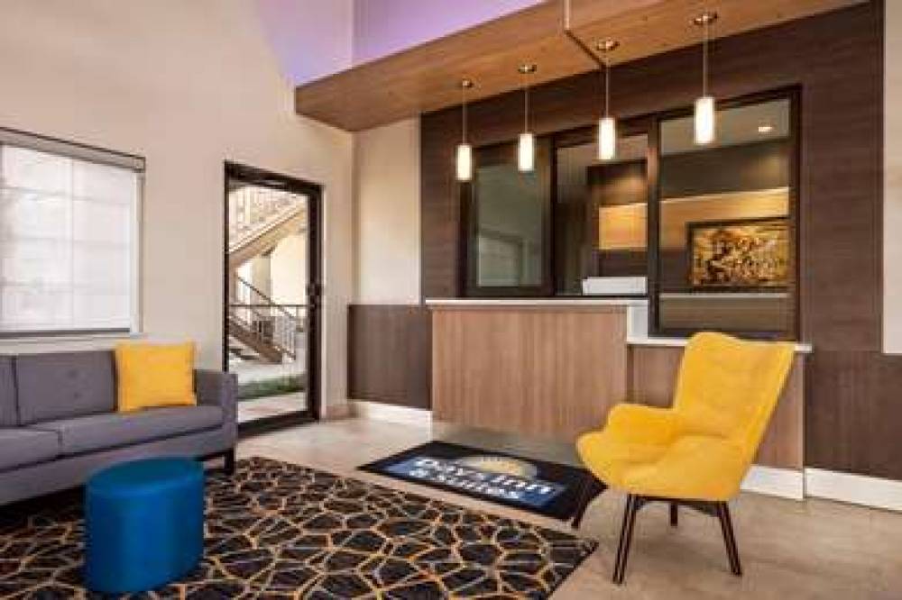 Days Inn & Suites By Wyndham Houston Hobby Airport 3