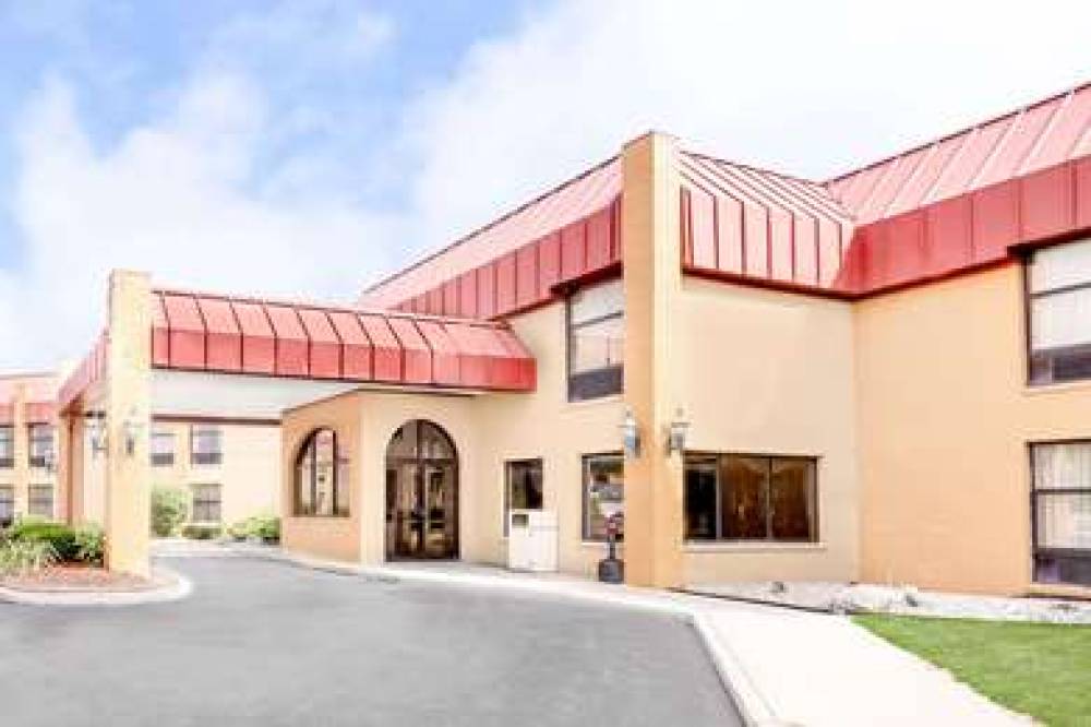 Days Inn & Suites By Wyndham Kalamazoo