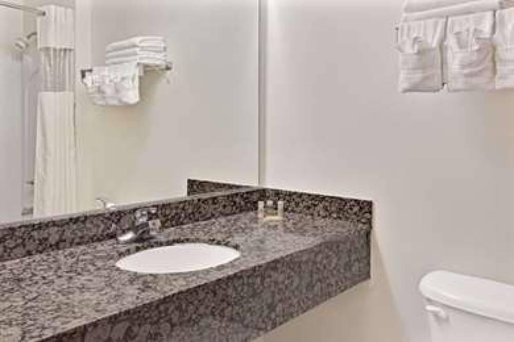 Days Inn & Suites By Wyndham Laurel Near Fort Meade 7