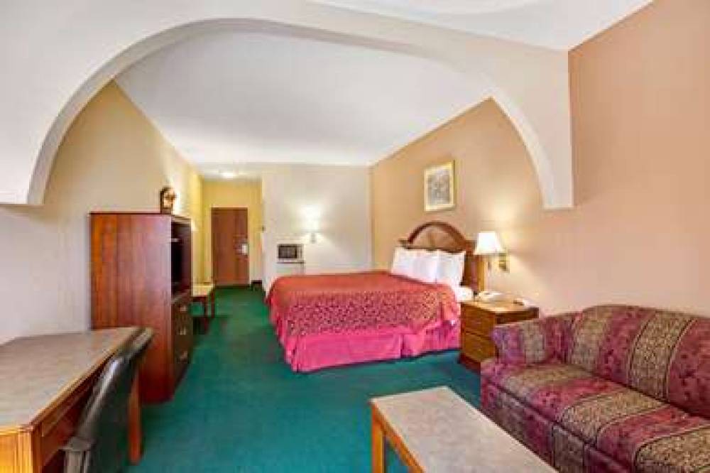 Days Inn & Suites By Wyndham Louisville SW 9