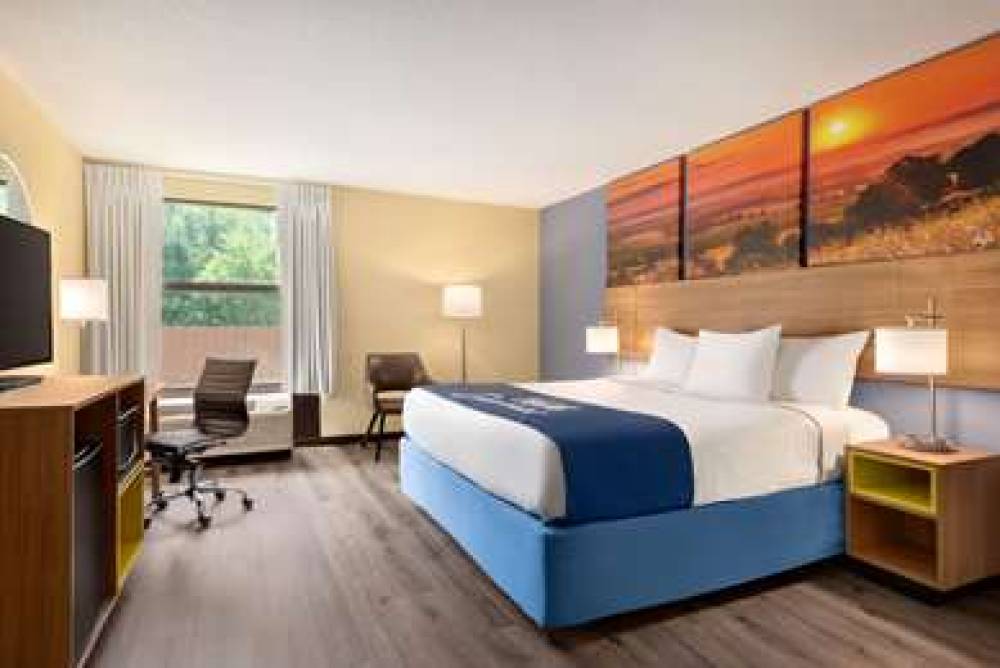 DAYS INN & SUITES BY WYNDHAM MERRIL 7