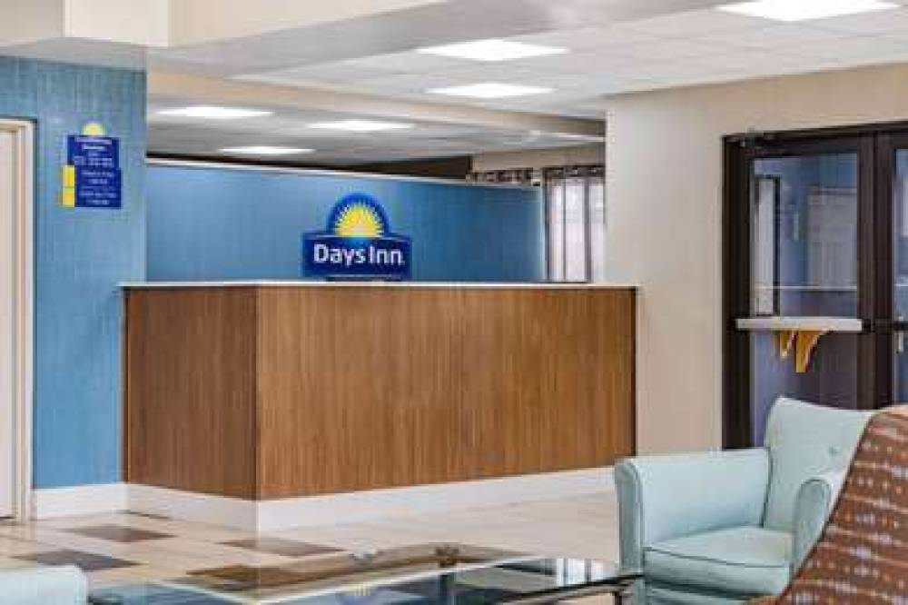 DAYS INN & SUITES BY WYNDHAM SAVANN 7