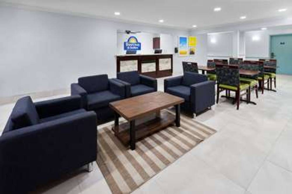 DAYS INN & SUITES BY WYNDHAM SILER 5