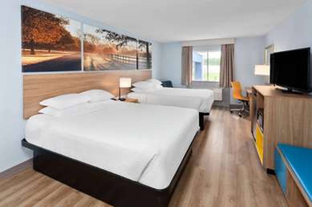 DAYS INN & SUITES BY WYNDHAM SILER 9