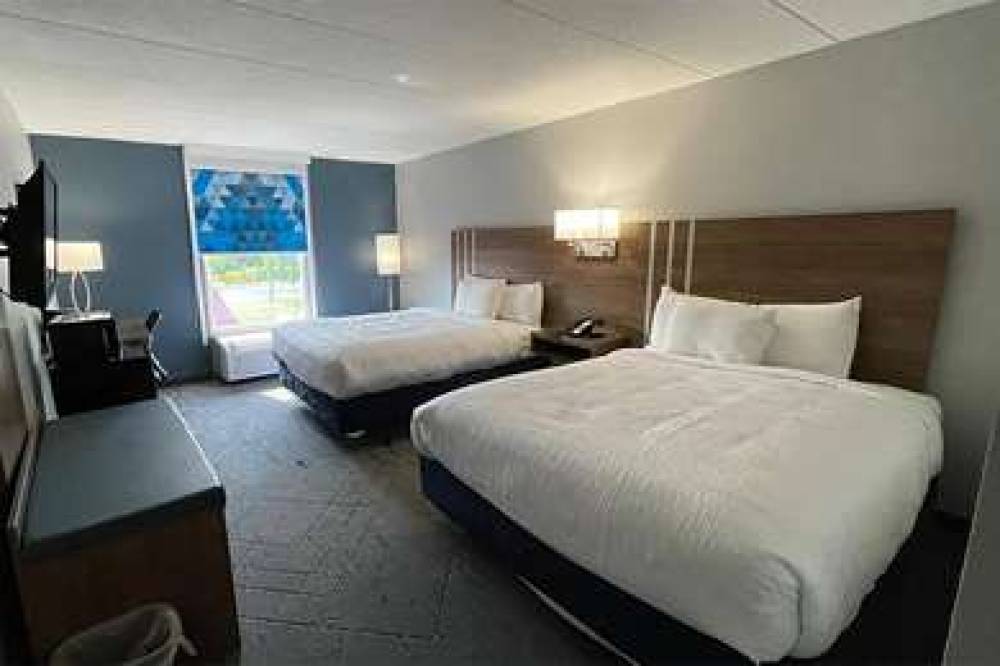 DAYS INN & SUITES BY WYNDHAM SPRING 10