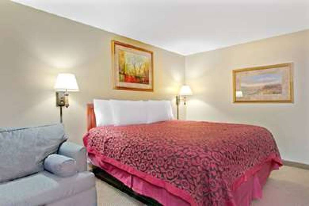 Days Inn & Suites By Wyndham St. Louis/Westport Plaza 5