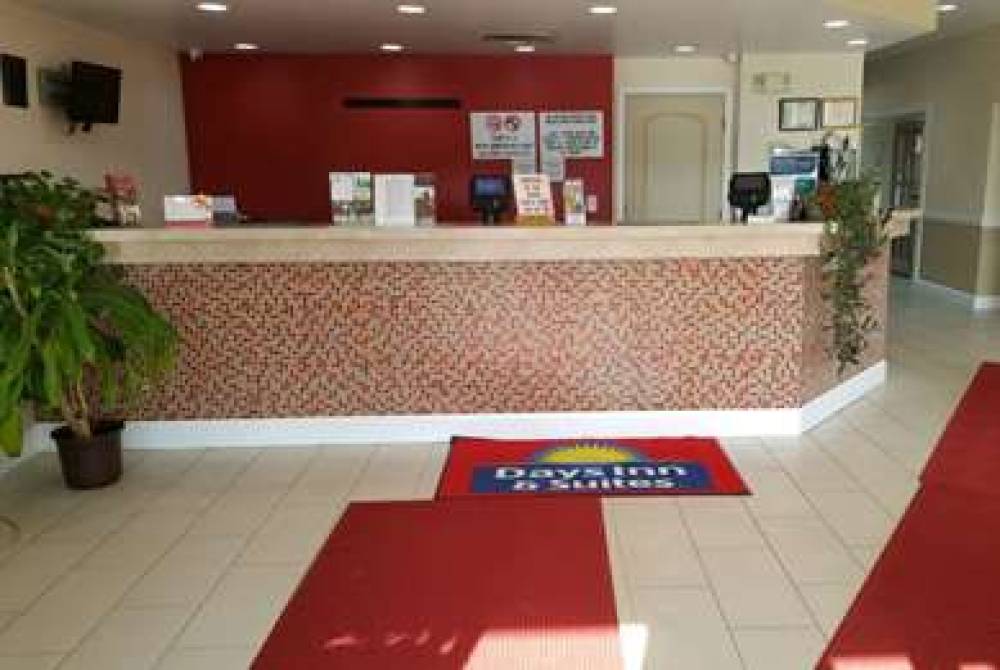 DAYS INN & SUITES BY WYNDHAM W 9