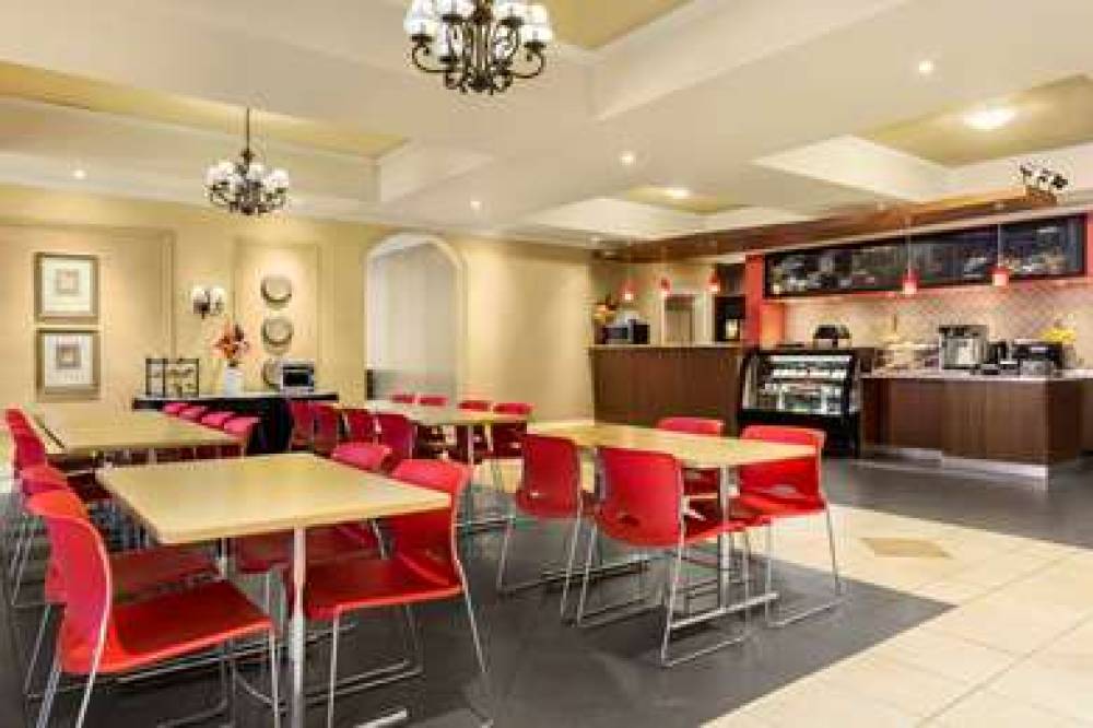 DAYS INN & SUITES - NIAGARA FALLS C 5