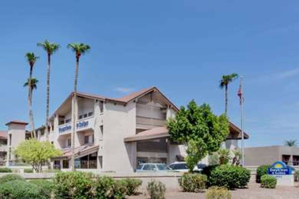 Days Inn & Suites Tempe