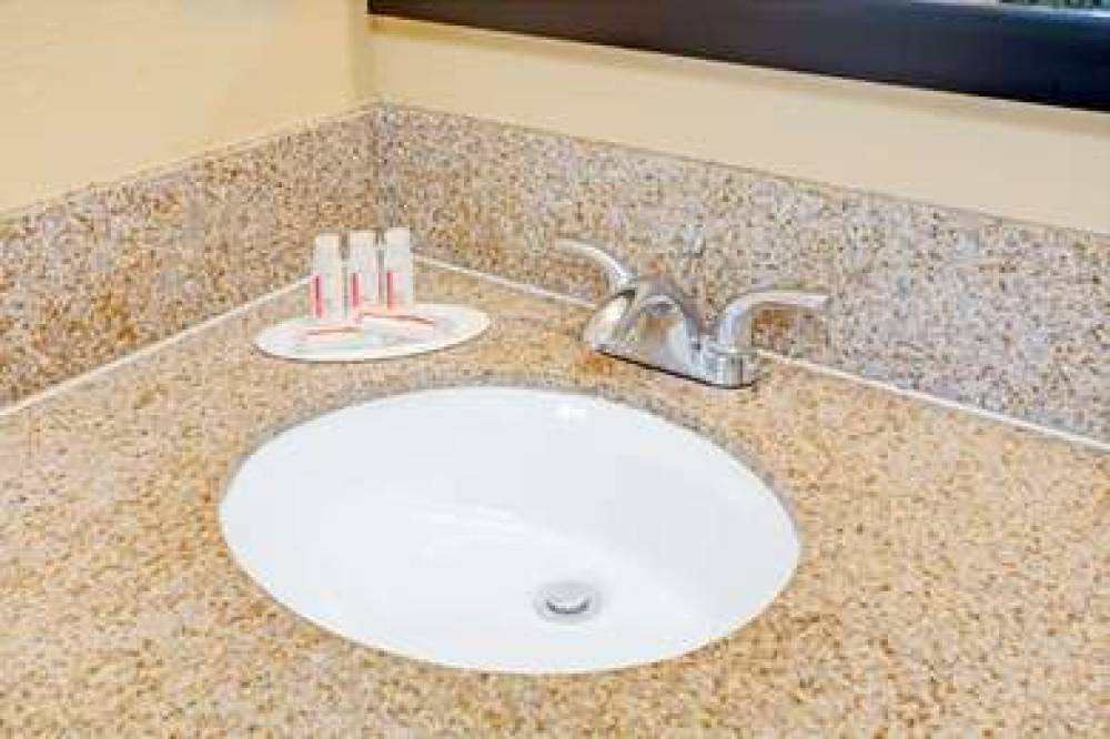 Days Inn Whittier Los Angeles 8