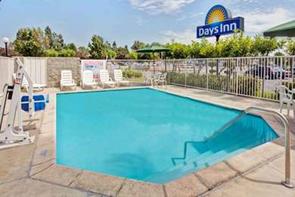 Days Inn Whittier Los Angeles 3