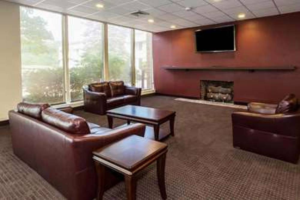 DAYS INN WILLIAMSPORT 2