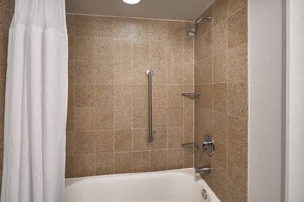 Delta Hotels By Marriott Chesapeake Norfolk 10