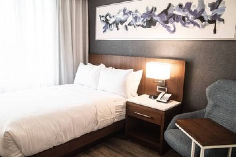 Delta Hotels By Marriott Cincinnati Sharonville 9