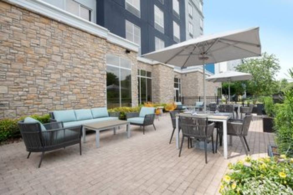 Delta Hotels By Marriott Colonial Heights 8