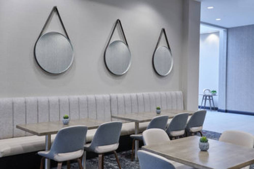 Delta Hotels By Marriott Detroit Novi 3