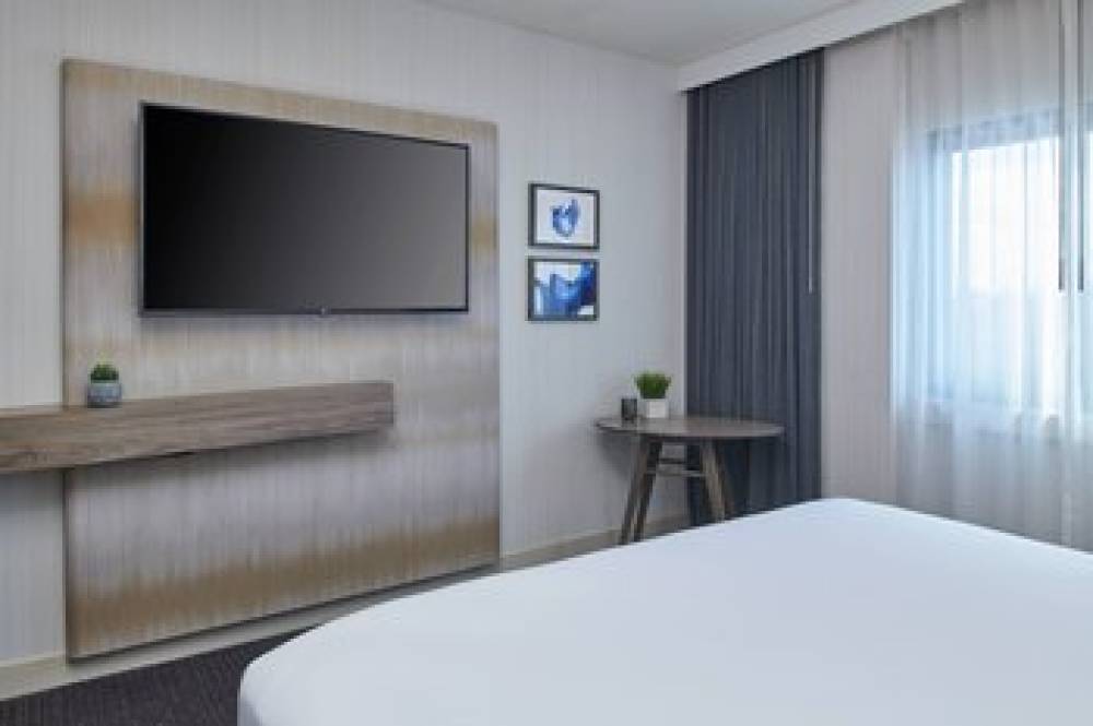 Delta Hotels By Marriott Detroit Novi 2
