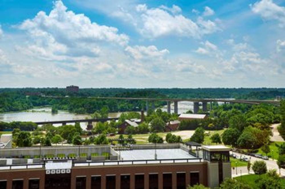 Delta Hotels By Marriott Richmond Downtown 5