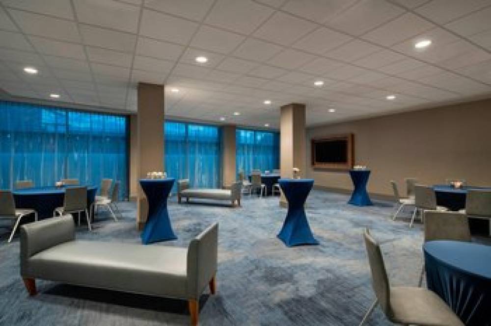 Delta Hotels By Marriott Richmond Downtown 3