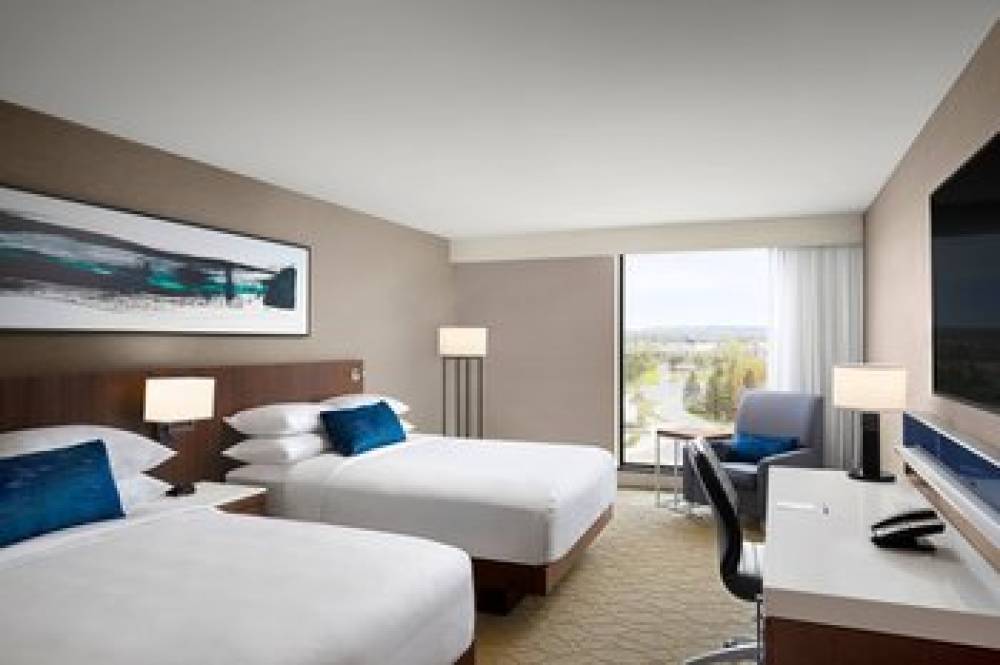 Delta Hotels By Marriott Thunder Bay 10