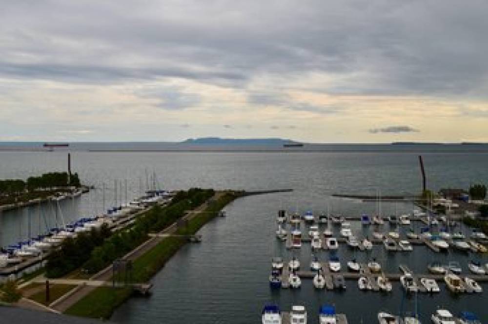 Delta Hotels By Marriott Thunder Bay 7
