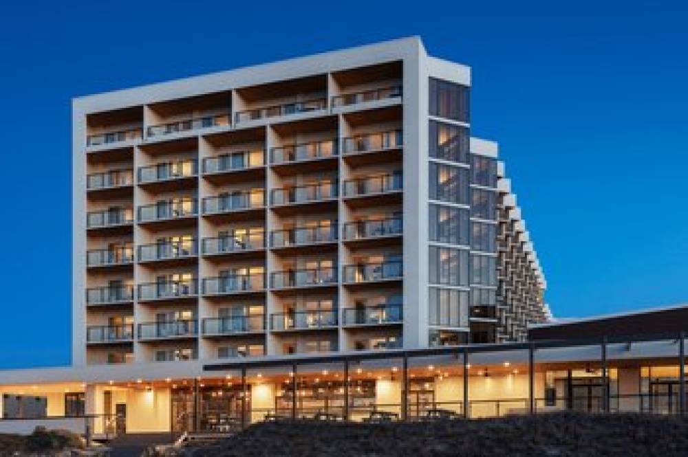 Delta Hotels By Marriott Virginia Beach Bayfront Suites 2