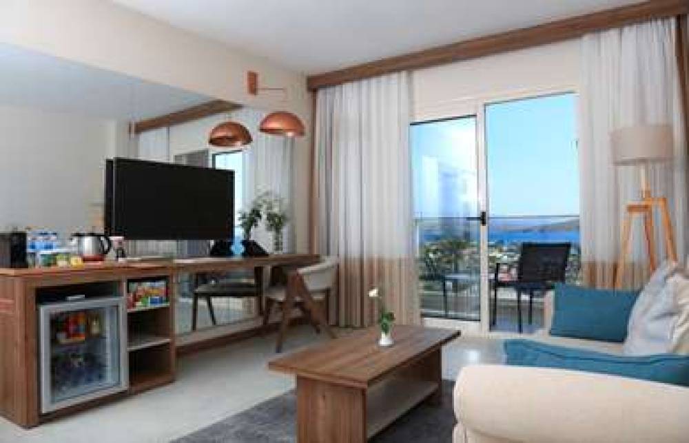 DESIGN PLUS SEYA BEACH HOTEL 10