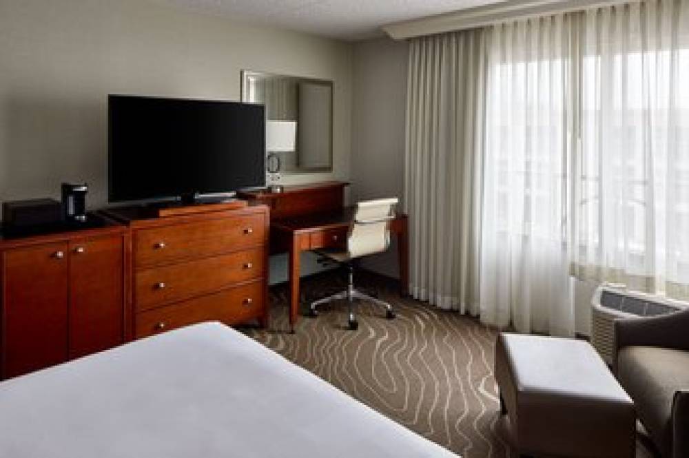 Detroit Metro Airport Marriott 7