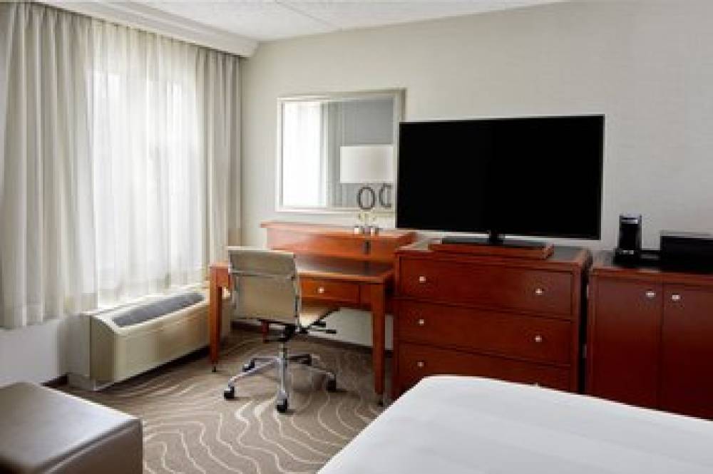 Detroit Metro Airport Marriott 4