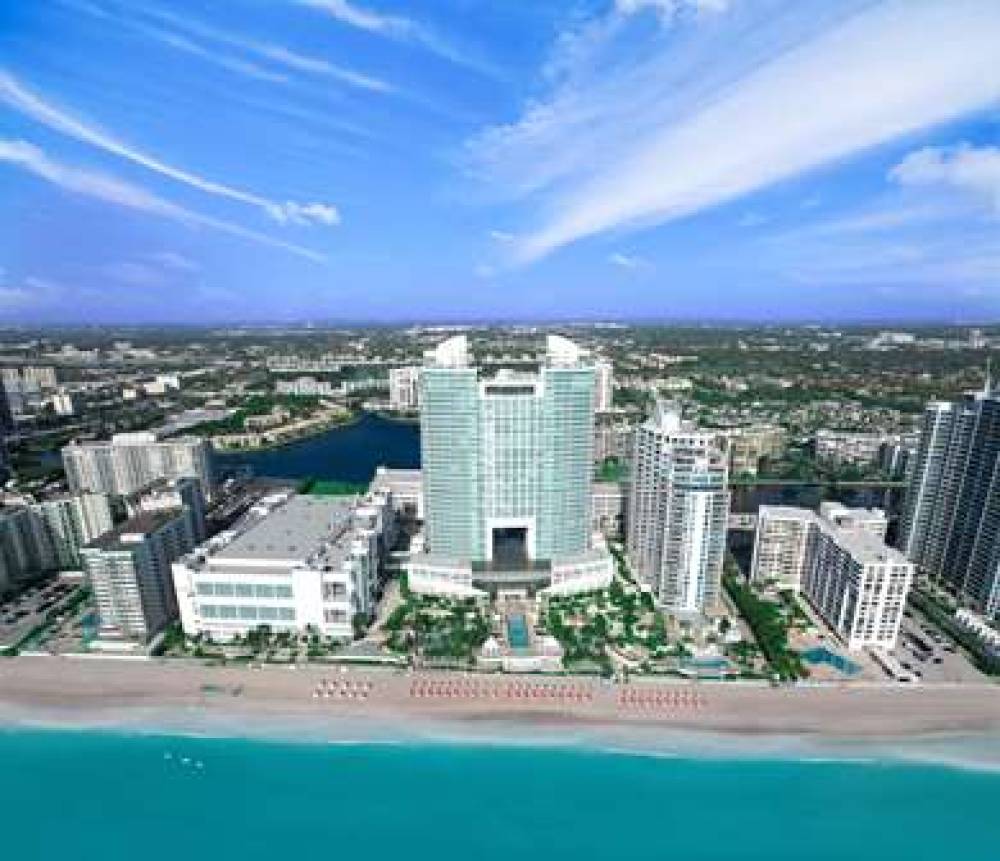 DIMPLOMAT BEACH RST CURIO BY HILTON 3