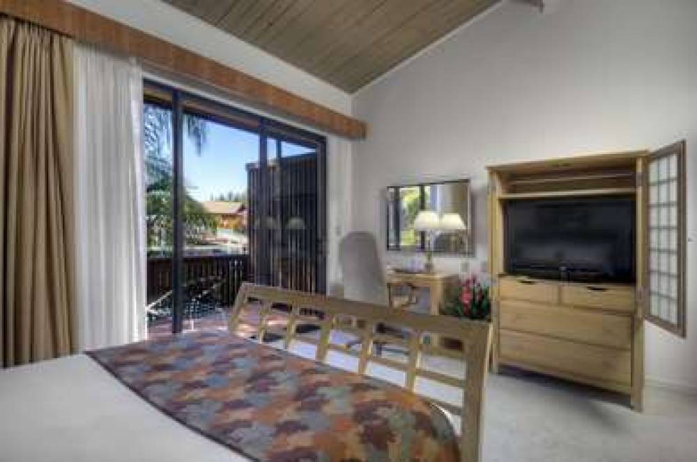 Dinahs Garden Hotel 8