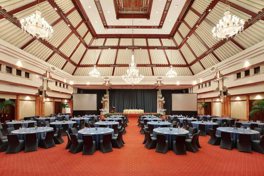 DISCOVERY KARTIKA PLAZA HOTEL 1