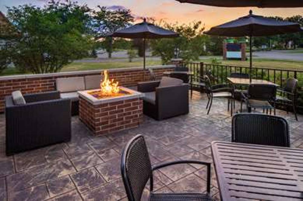 DOUBLETREE BY HILTON ANN ARBOR NORT 3