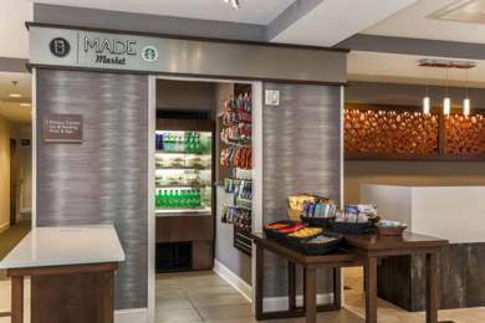 DoubleTree By Hilton Atlanta-Airport 9