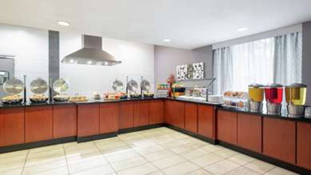 DoubleTree By Hilton Atlanta-Airport 7