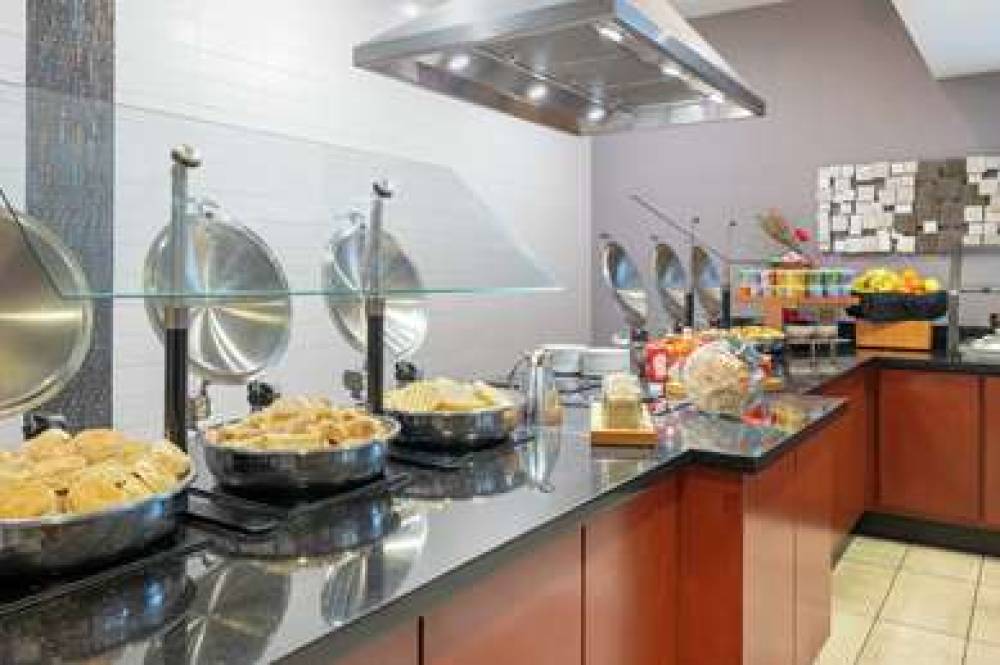 DoubleTree By Hilton Atlanta-Airport 6
