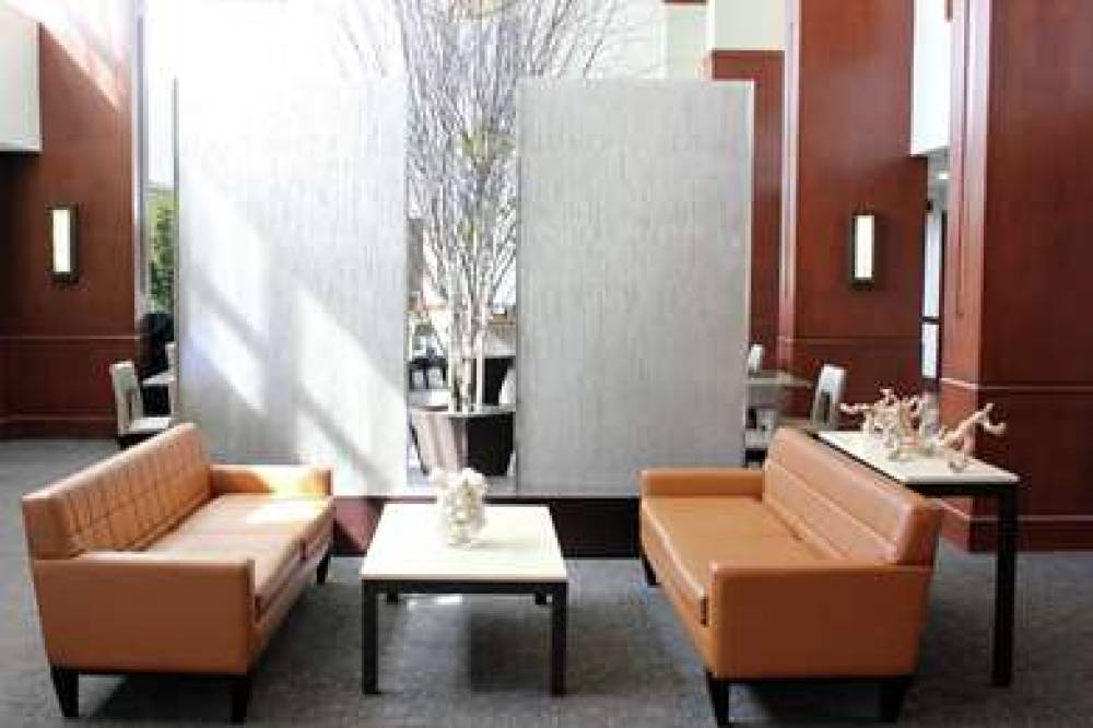 DoubleTree By Hilton Boston Bayside 7