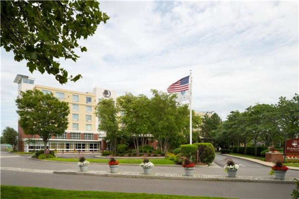 Doubletree By Hilton Boston Bayside