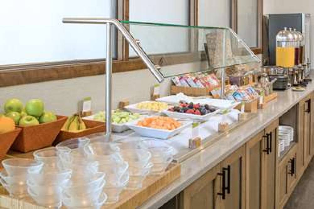 DOUBLETREE BY HILTON BOSTON - ROCKL 4