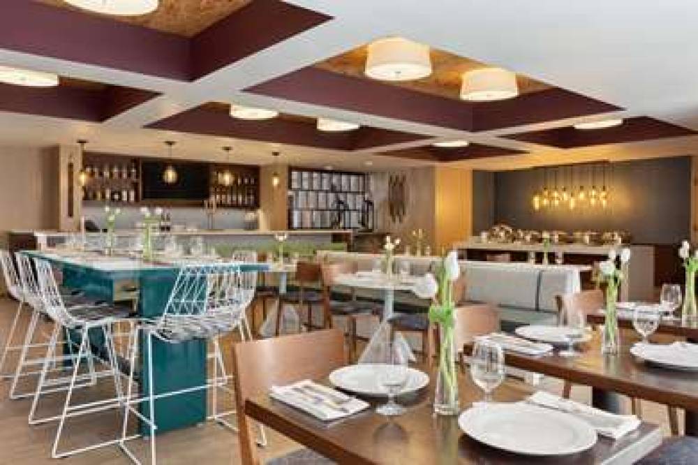 DoubleTree By Hilton Campbell - Pruneyard Plaza 8