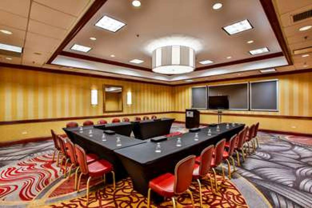 DoubleTree By Hilton Chicago-Alsip 3