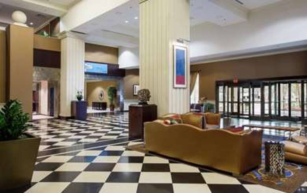 DoubleTree By Hilton Chicago O&apos;Hare Airport  6