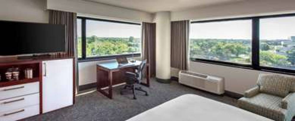 DoubleTree By Hilton Chicago/Schaumburg 4
